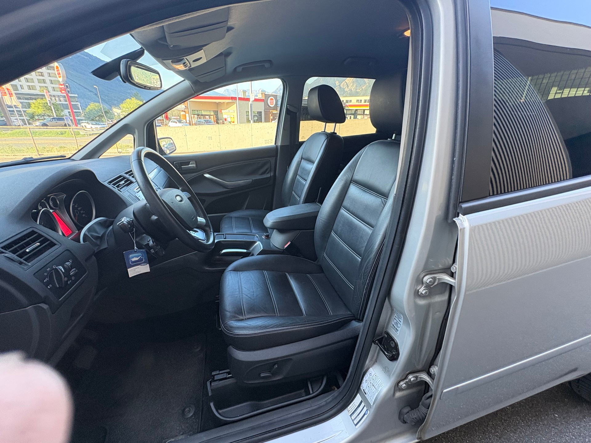 FORD C-Max 2.0 16V Titanium Automatic-image-3