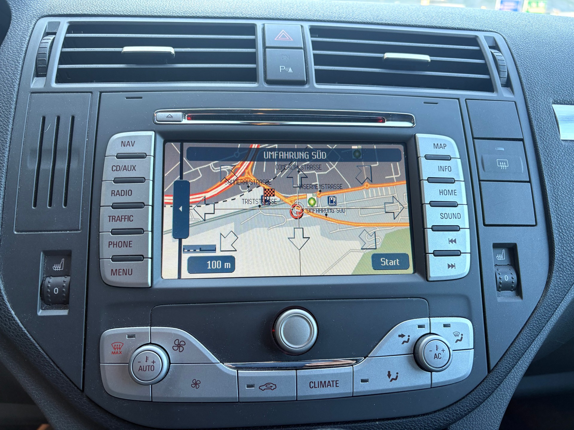 FORD C-Max 2.0 16V Titanium Automatic-image-6
