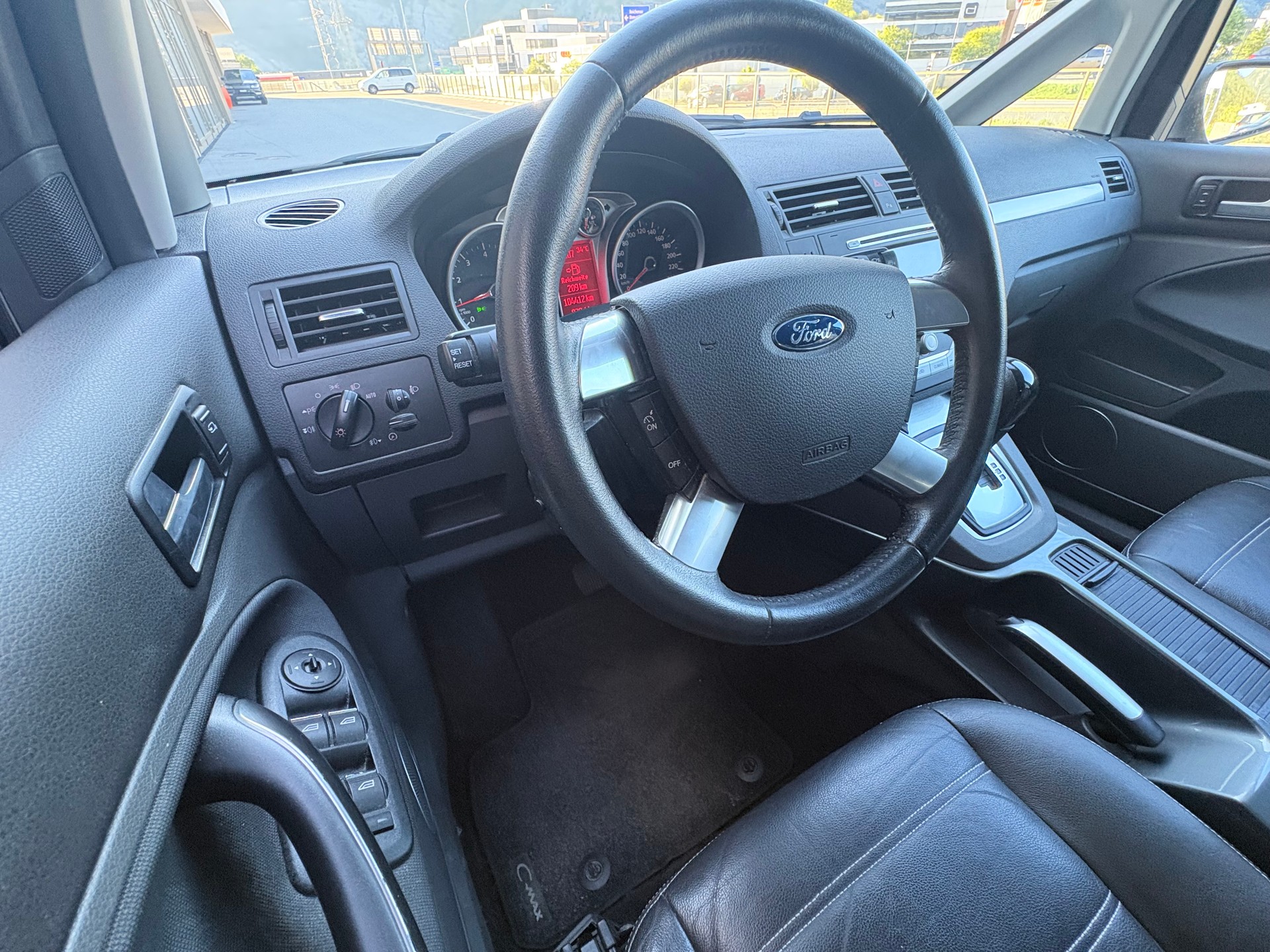 FORD C-Max 2.0 16V Titanium Automatic-image-4