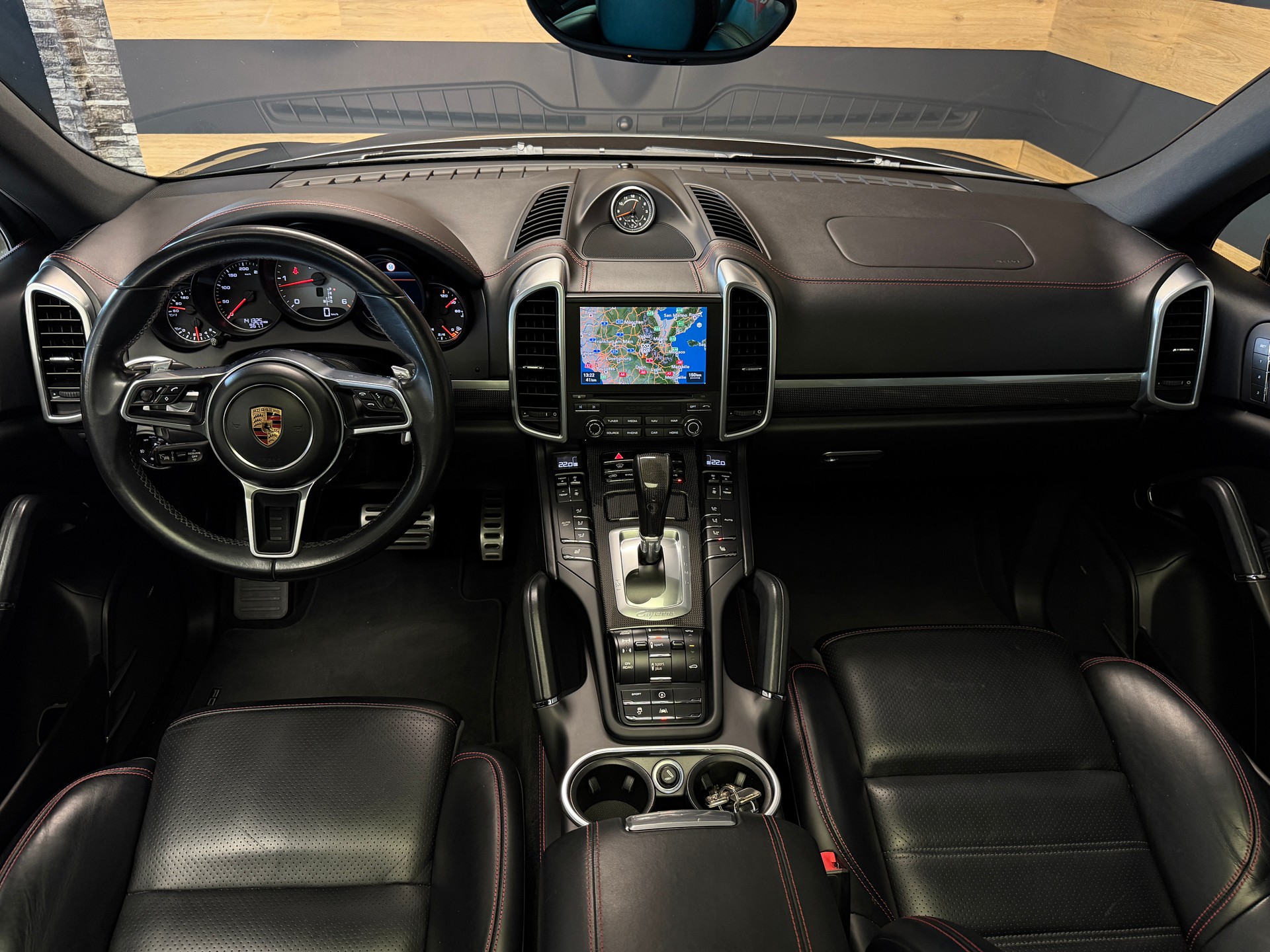 PORSCHE Cayenne S Diesel Platinum-image-12