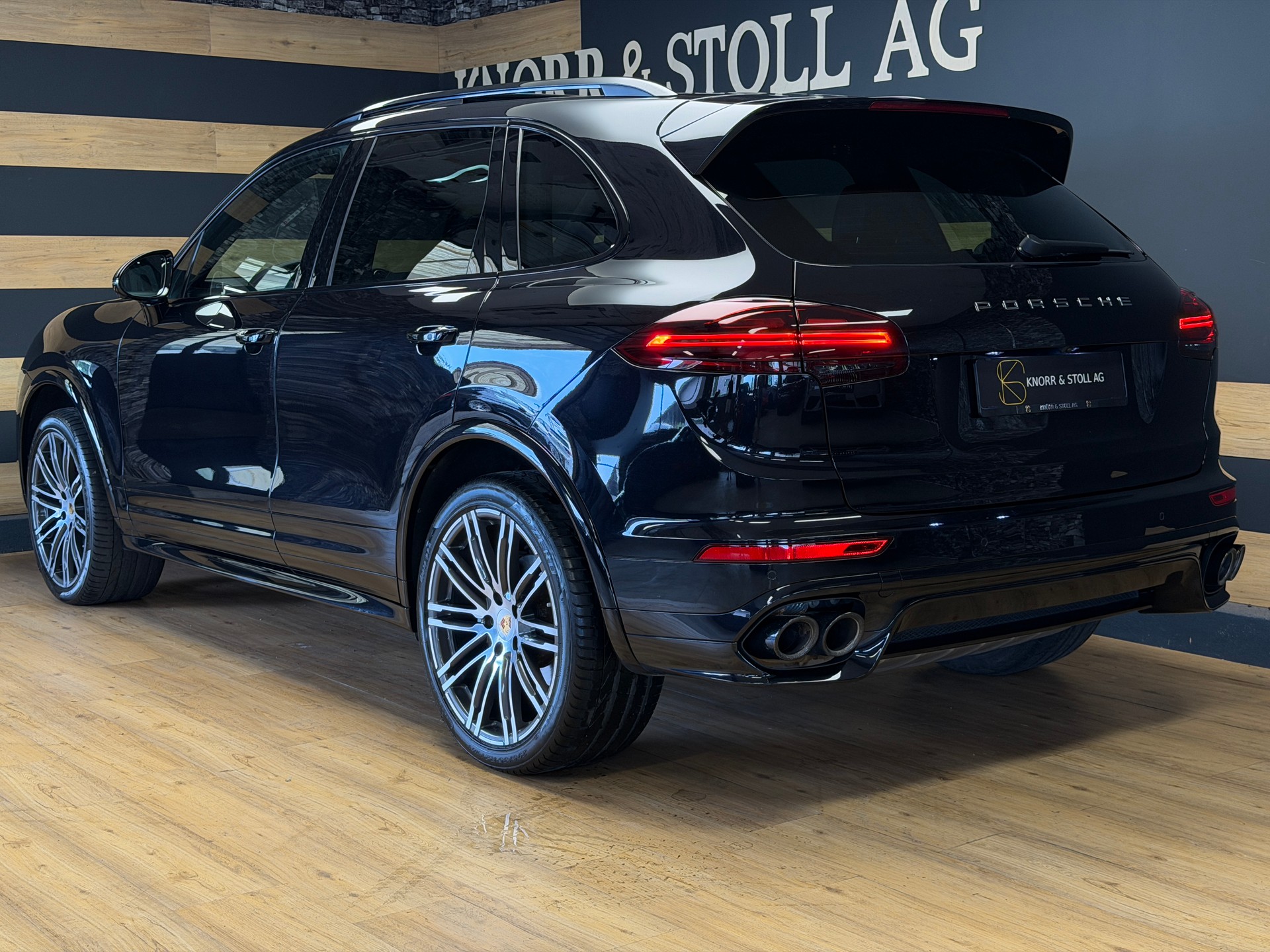 PORSCHE Cayenne S Diesel Platinum-image-7