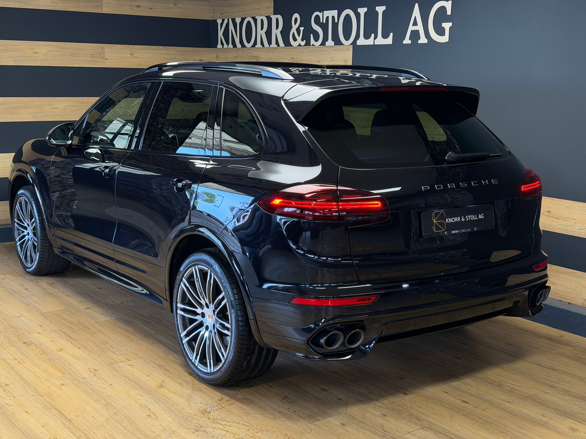 PORSCHE Cayenne S Diesel Platinum-image-6