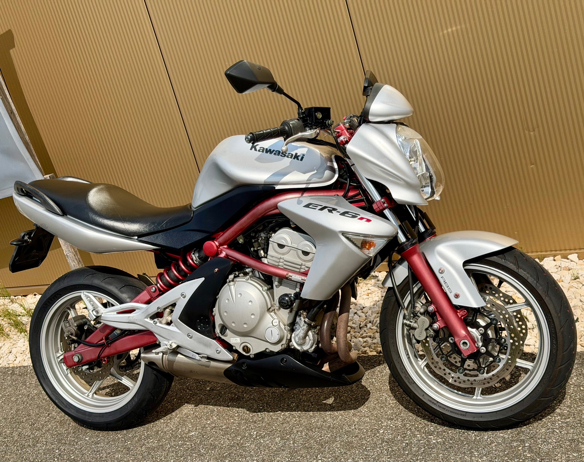 KAWASAKI ER-6 n ABS (25kW)-showroom-element-2