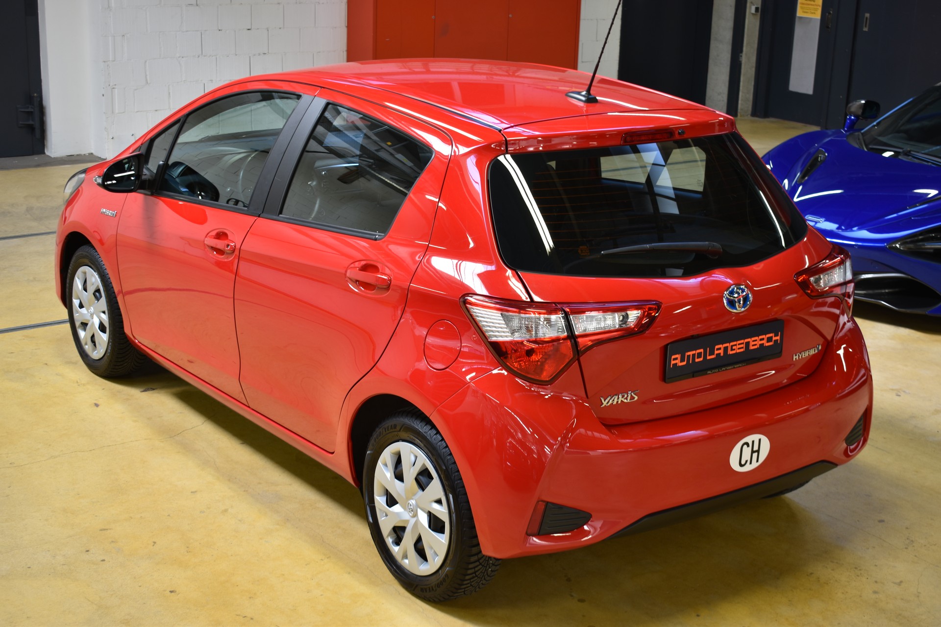 TOYOTA Yaris 1.5 VVT-i Hybrid Comfort e-CVT-showroom-element-3