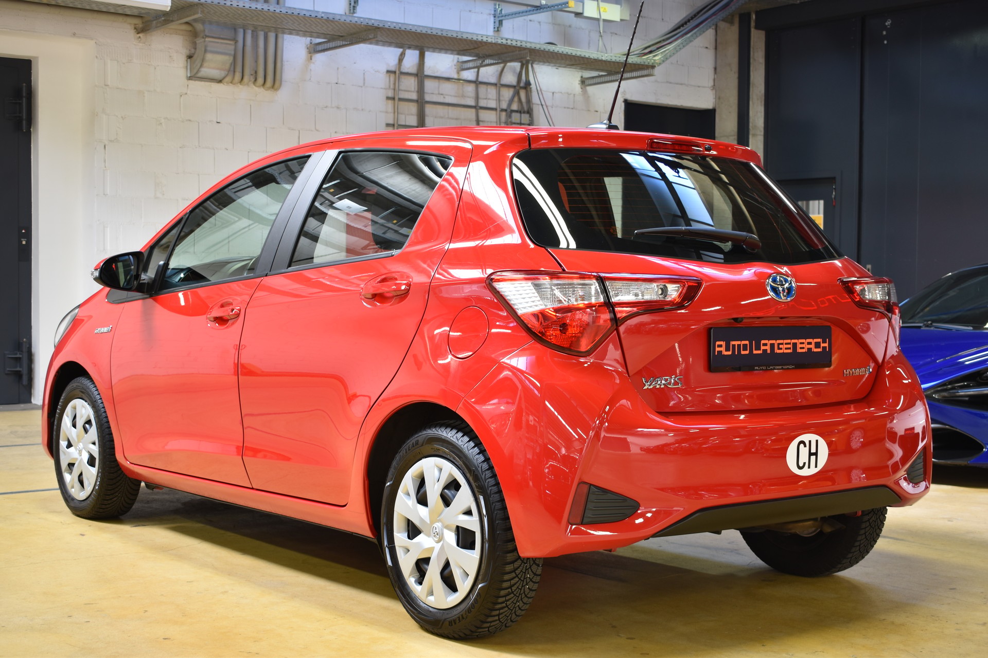 TOYOTA Yaris 1.5 VVT-i Hybrid Comfort e-CVT-showroom-element-2