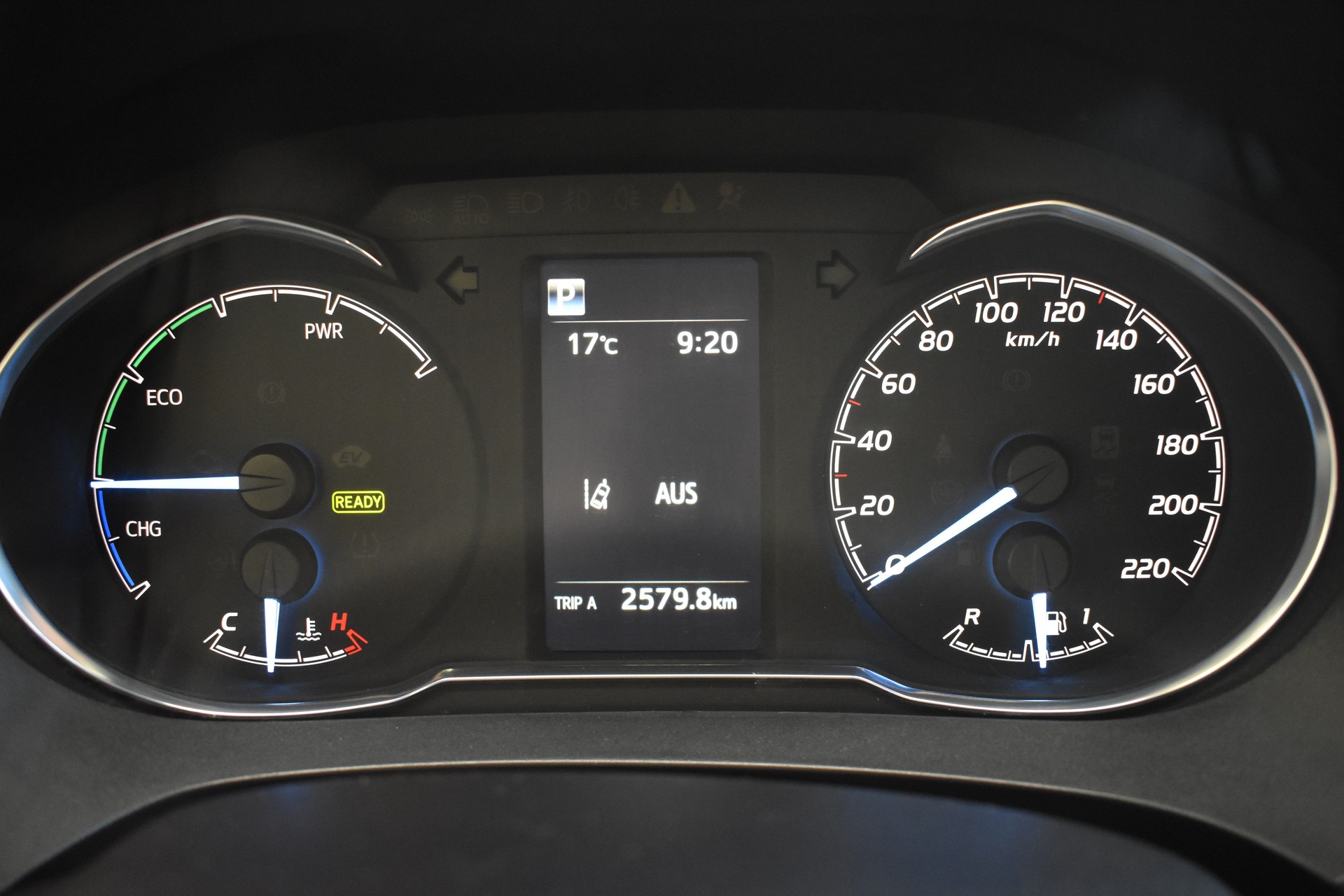 TOYOTA Yaris 1.5 VVT-i Hybrid Comfort e-CVT-image-18