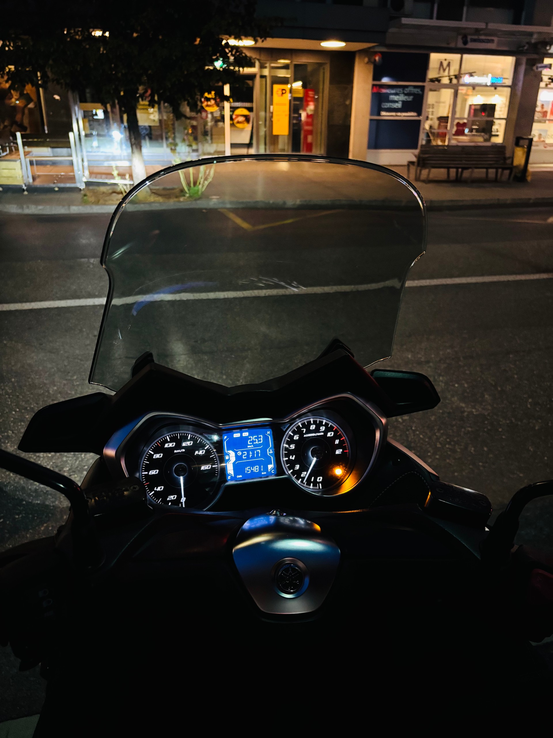 YAMAHA X-Max YP 125 R ron Max ABS-image-12