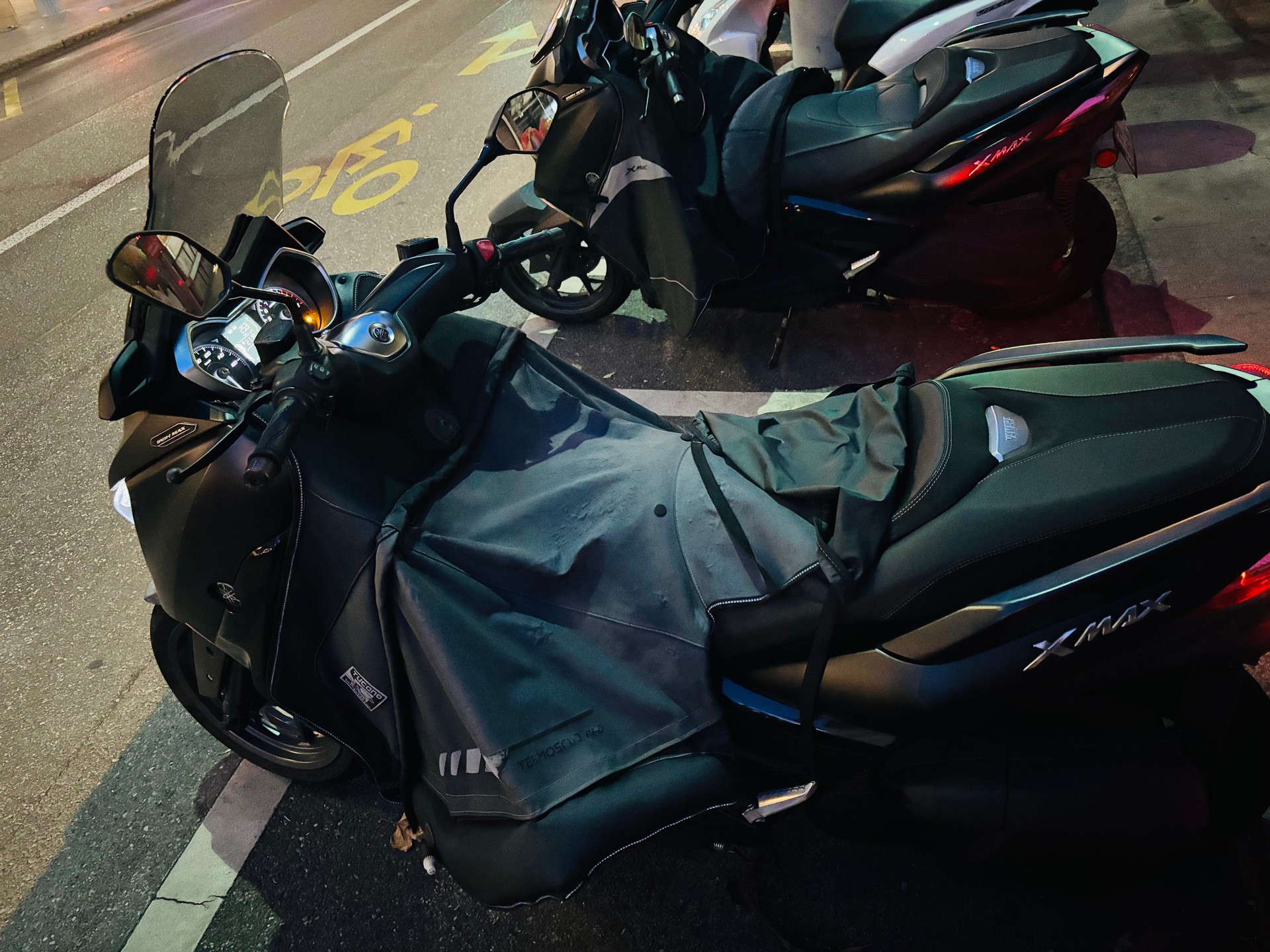 YAMAHA X-Max YP 125 R ron Max ABS-image-10