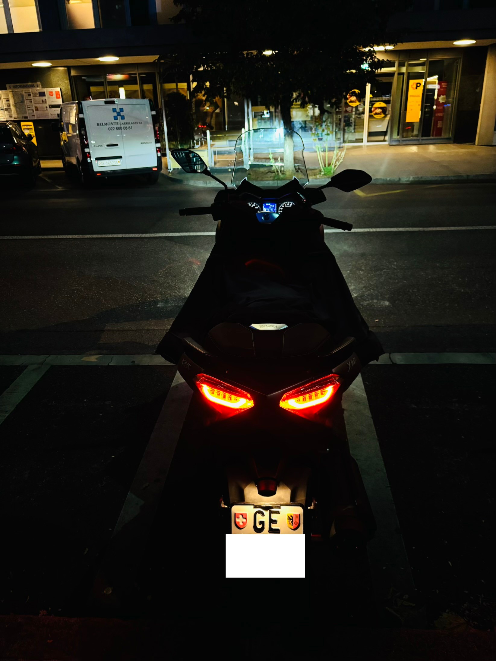 YAMAHA X-Max YP 125 R ron Max ABS-image-7