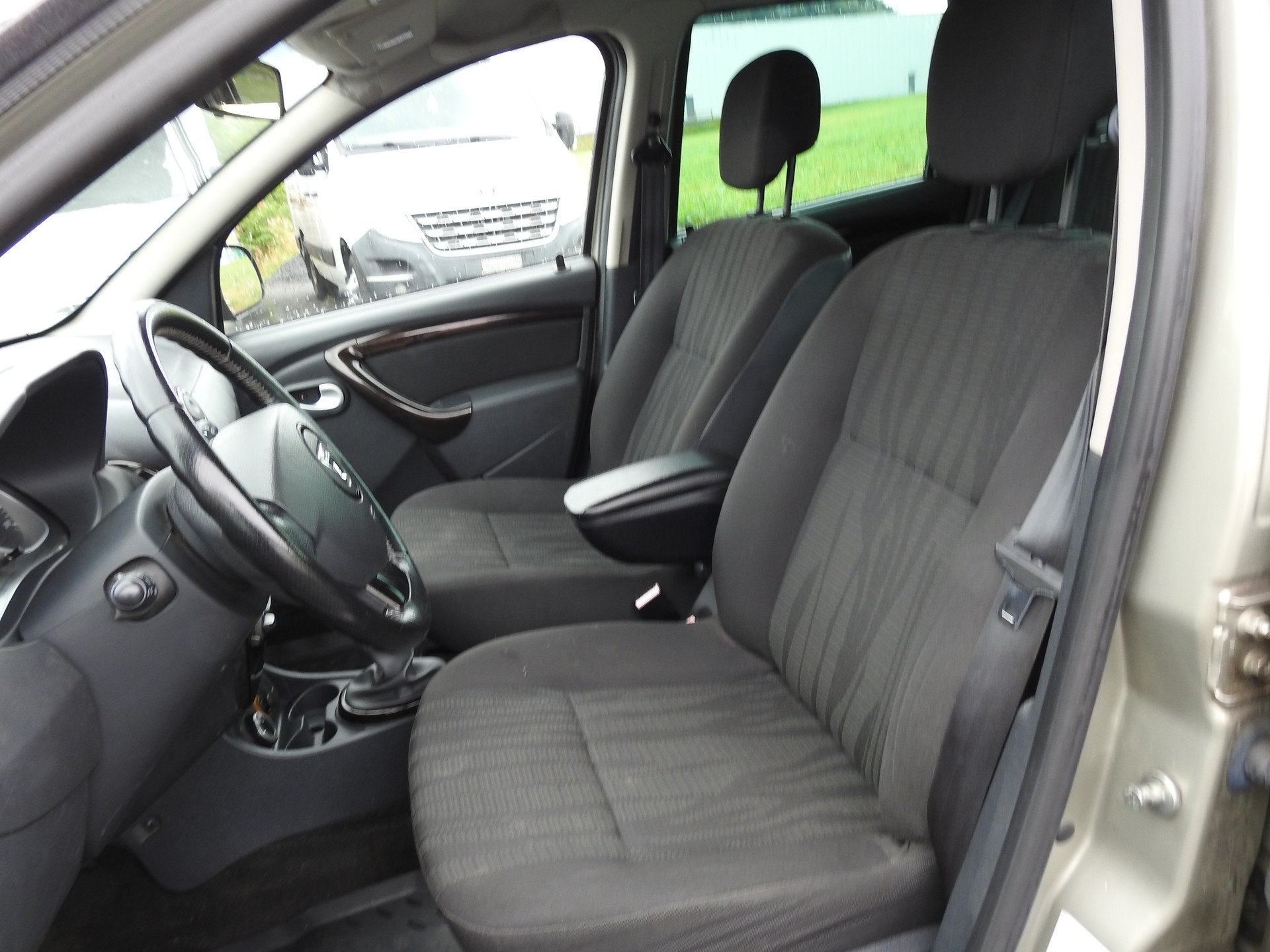 DACIA Duster 1.5 dCi Ambiance 4x4-image-13