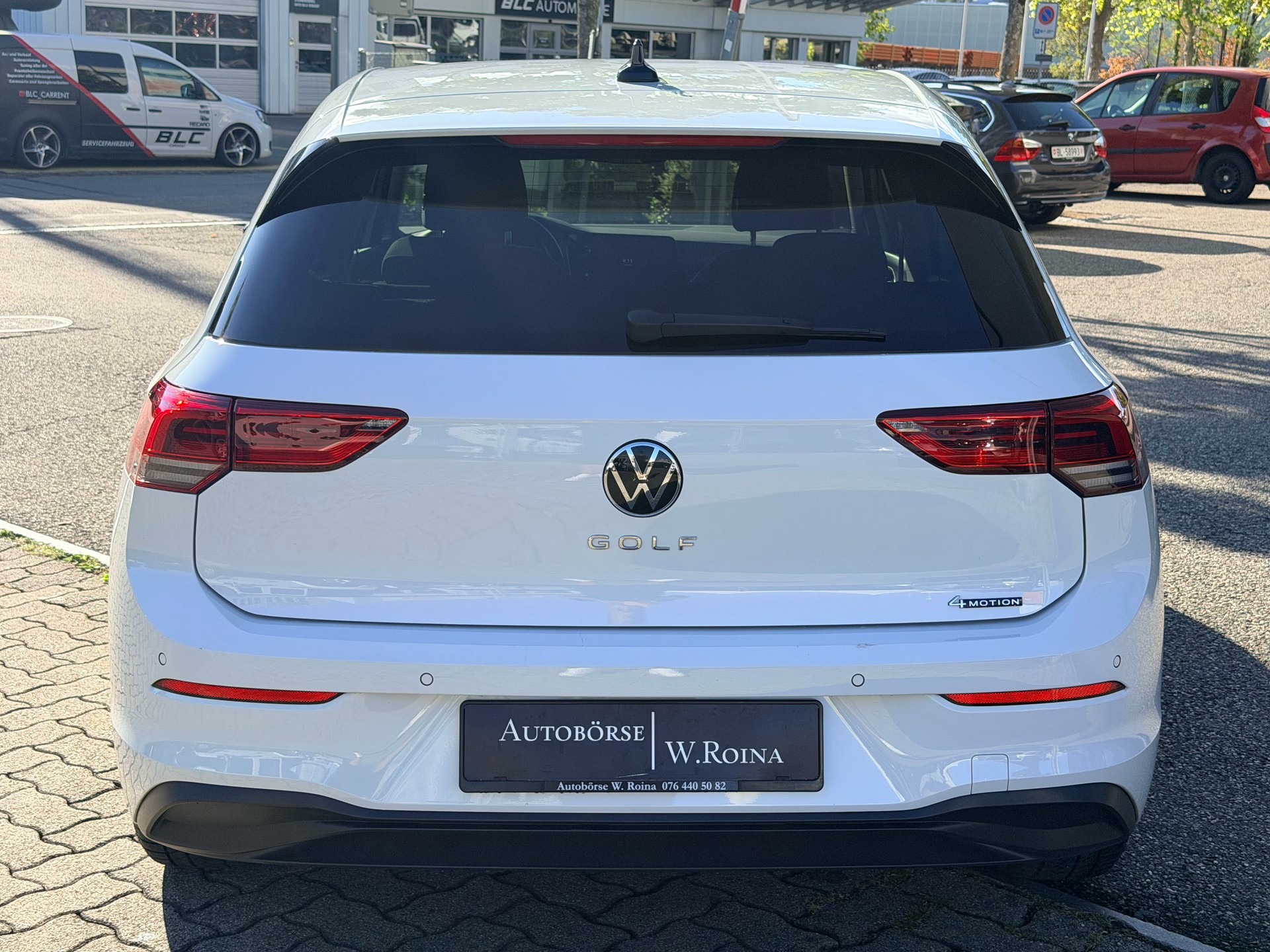 VW Golf 2.0 TDI Life DSG 4Motion-showroom-element-3