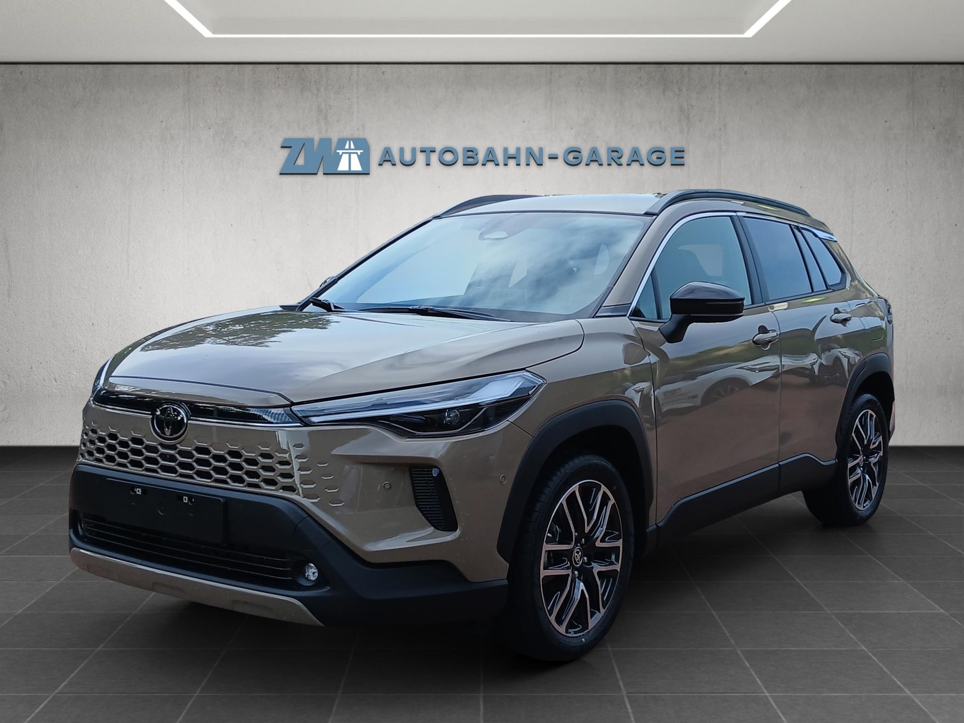 TOYOTA Corolla Cross 2.0 HSD Premium AWD-i
