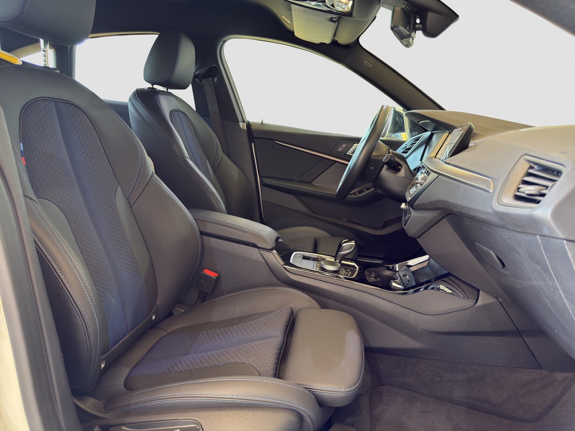 BMW 218d Gran Coupé M Sport Pro-image-12