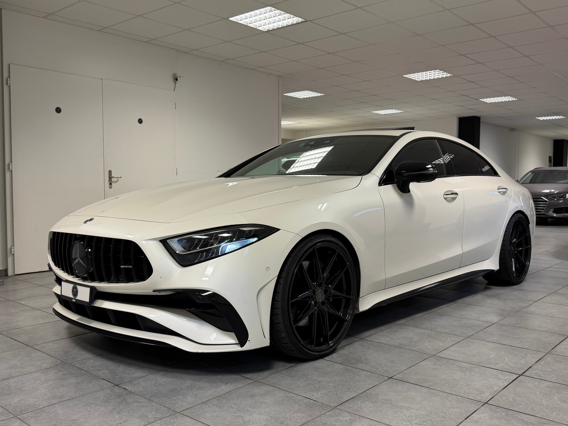 MERCEDES-BENZ CLS 450 4Matic 9G-Tronic-showroom-element-3