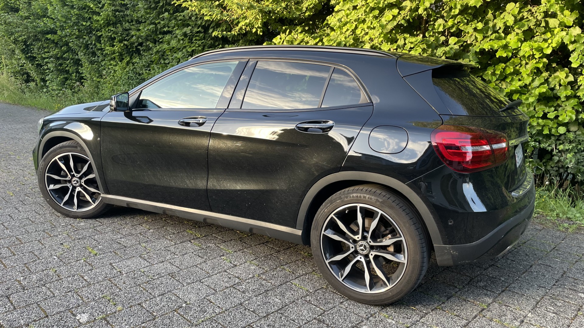 MERCEDES-BENZ GLA 200 Night Star-image-3