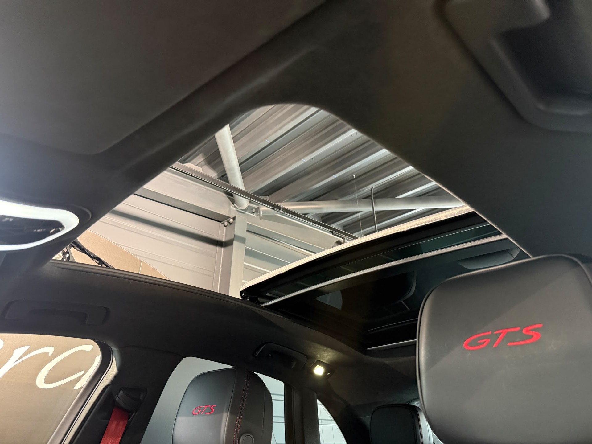 PORSCHE Macan GTS PDK-image-25