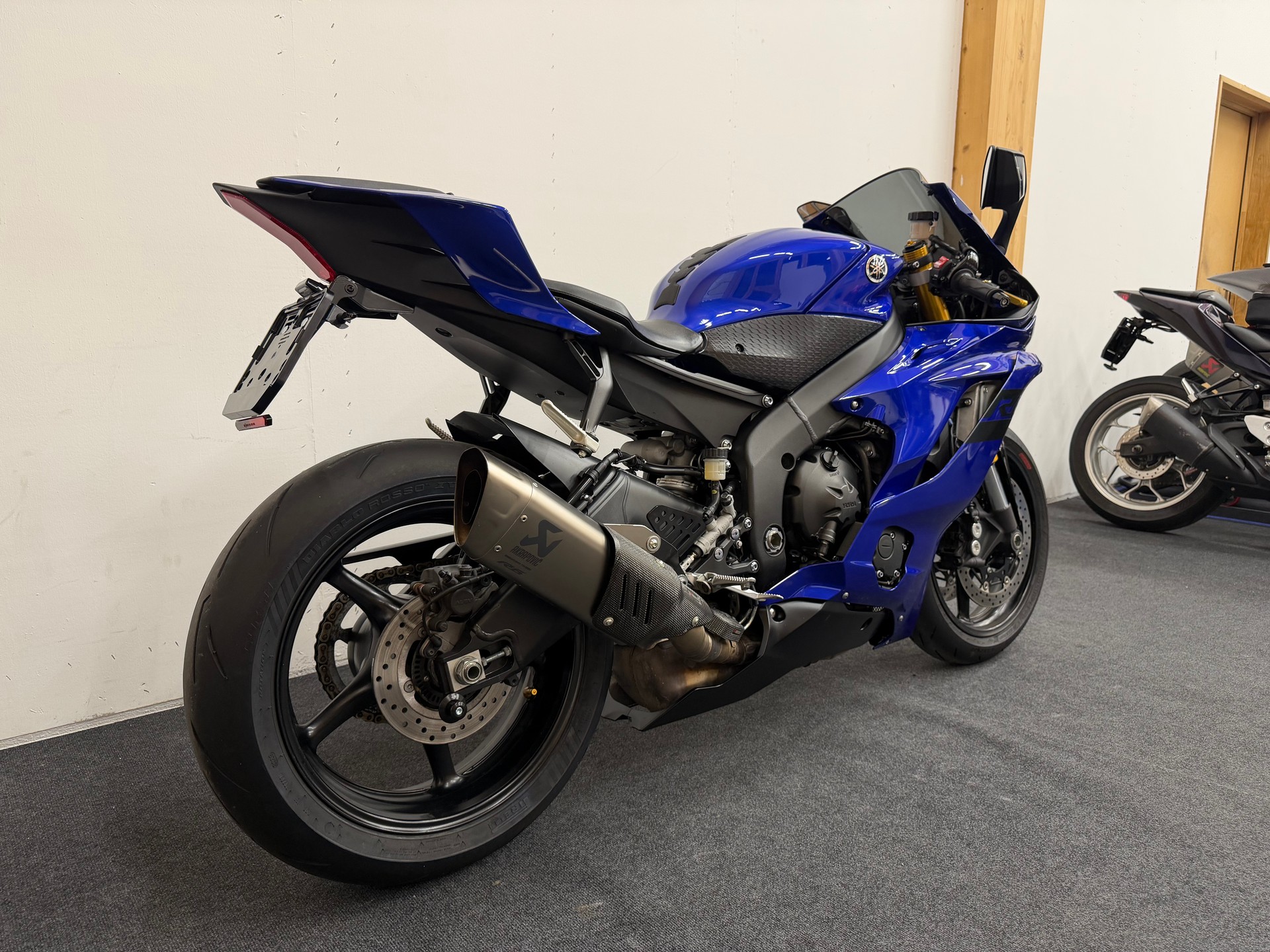 YAMAHA YZF-R6-image-6