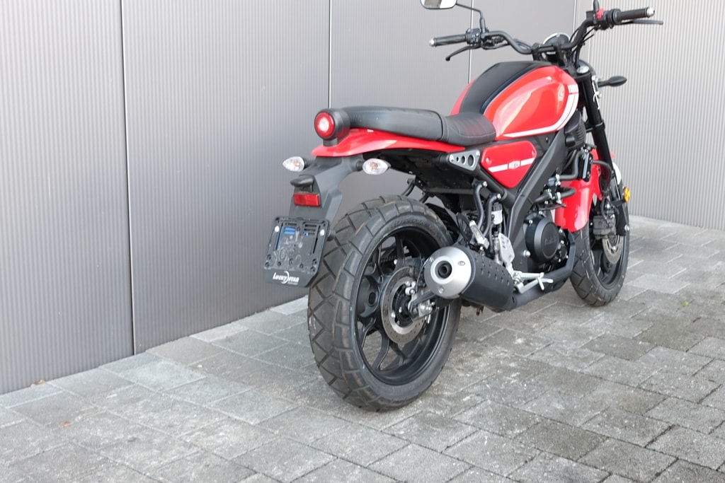 YAMAHA XSR 125 ABS-showroom-element-1