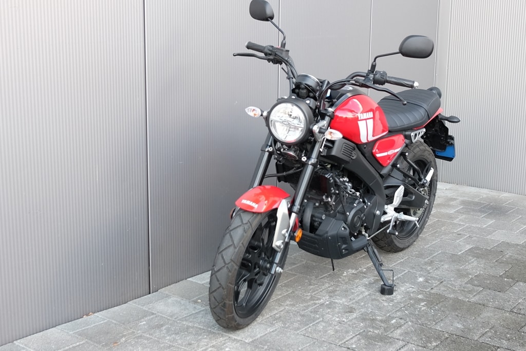 YAMAHA XSR 125 ABS-showroom-element-3