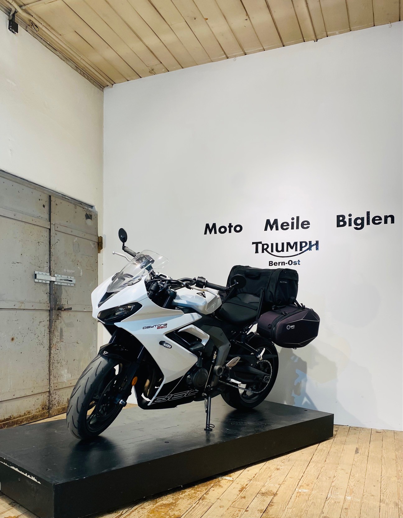 TRIUMPH Daytona 660-image-3