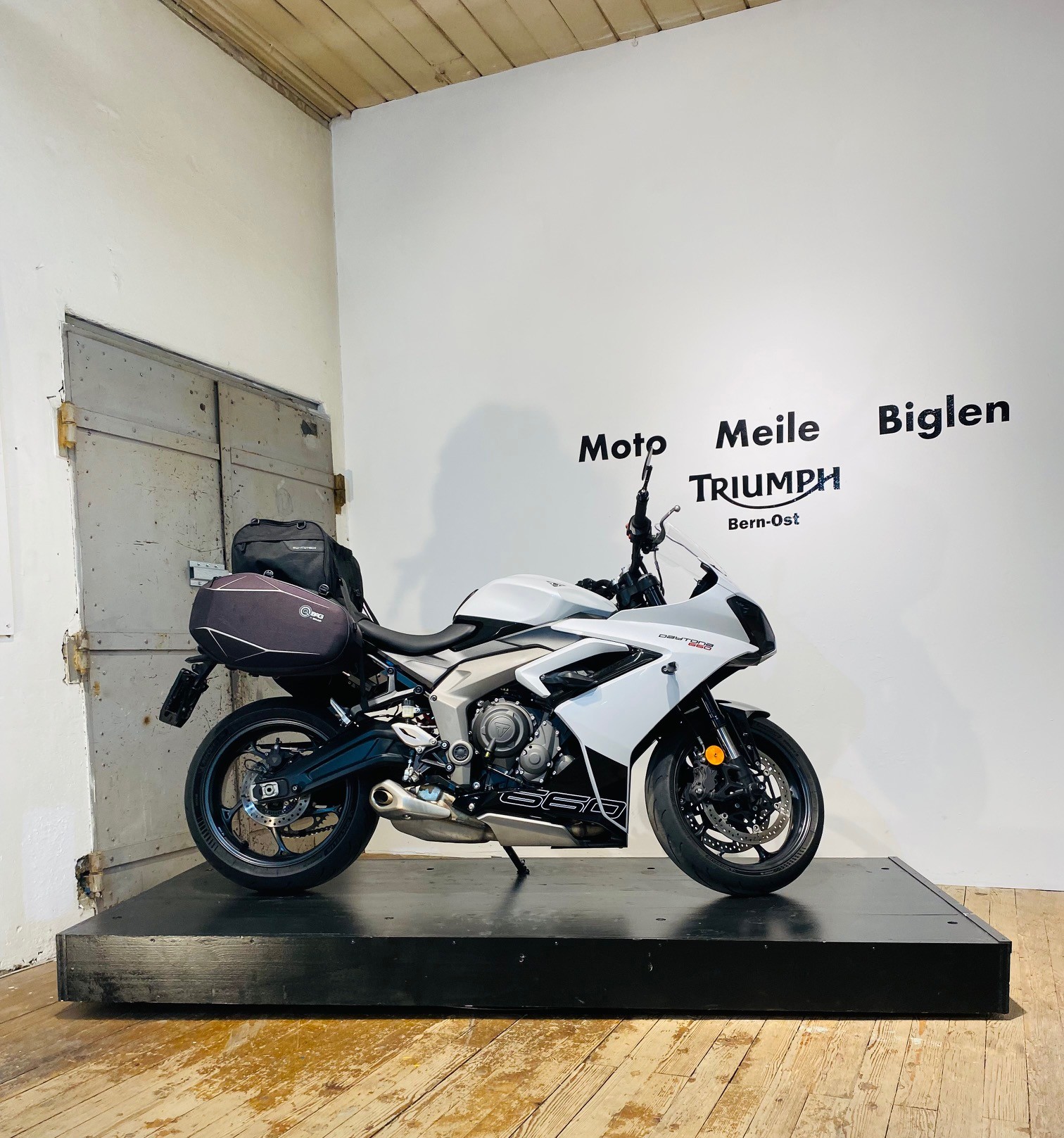 TRIUMPH Daytona 660-image-2