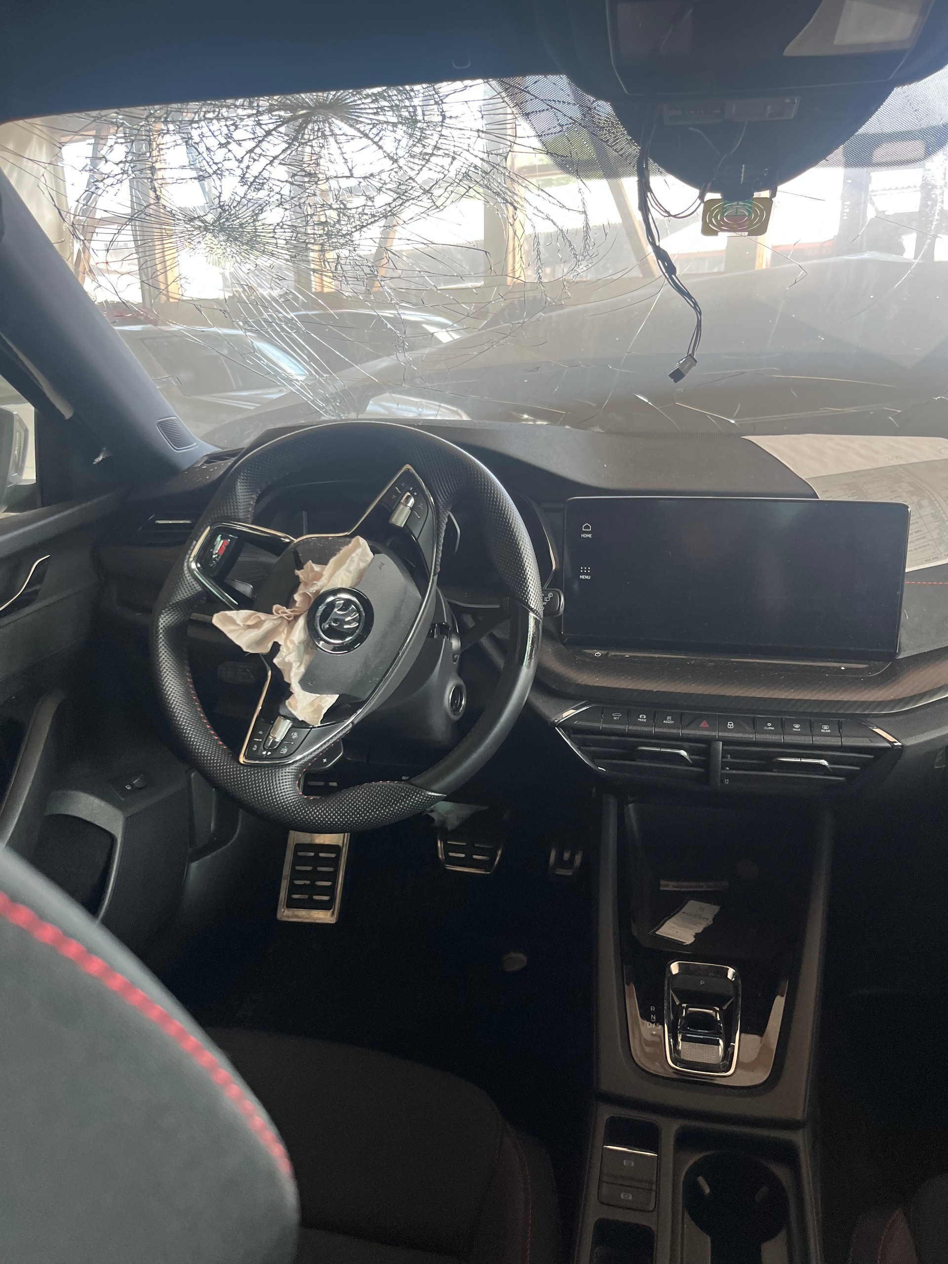 SKODA Octavia Combi 1.4 TSI PHEV DSG RS-image-4