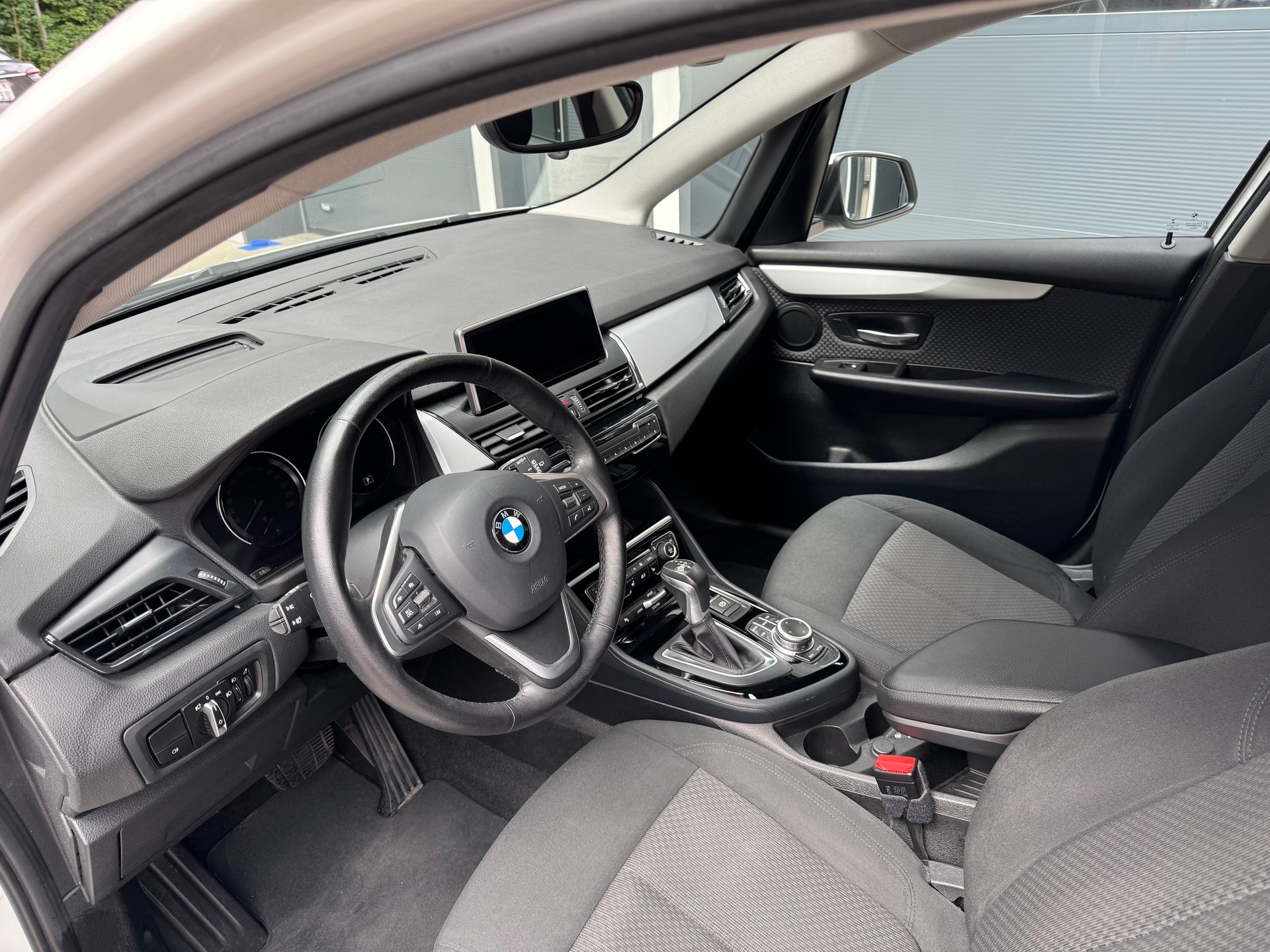 BMW 225xe iPerformance Active Tourer Steptronic-image-12