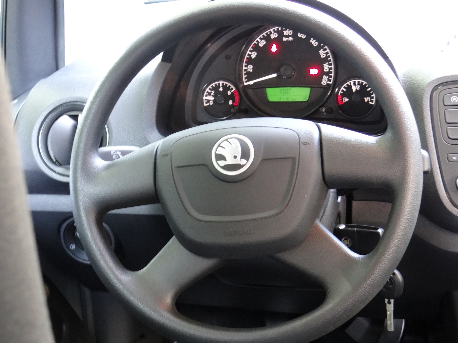 SKODA Citigo 1.0 G-tec Active-image-12