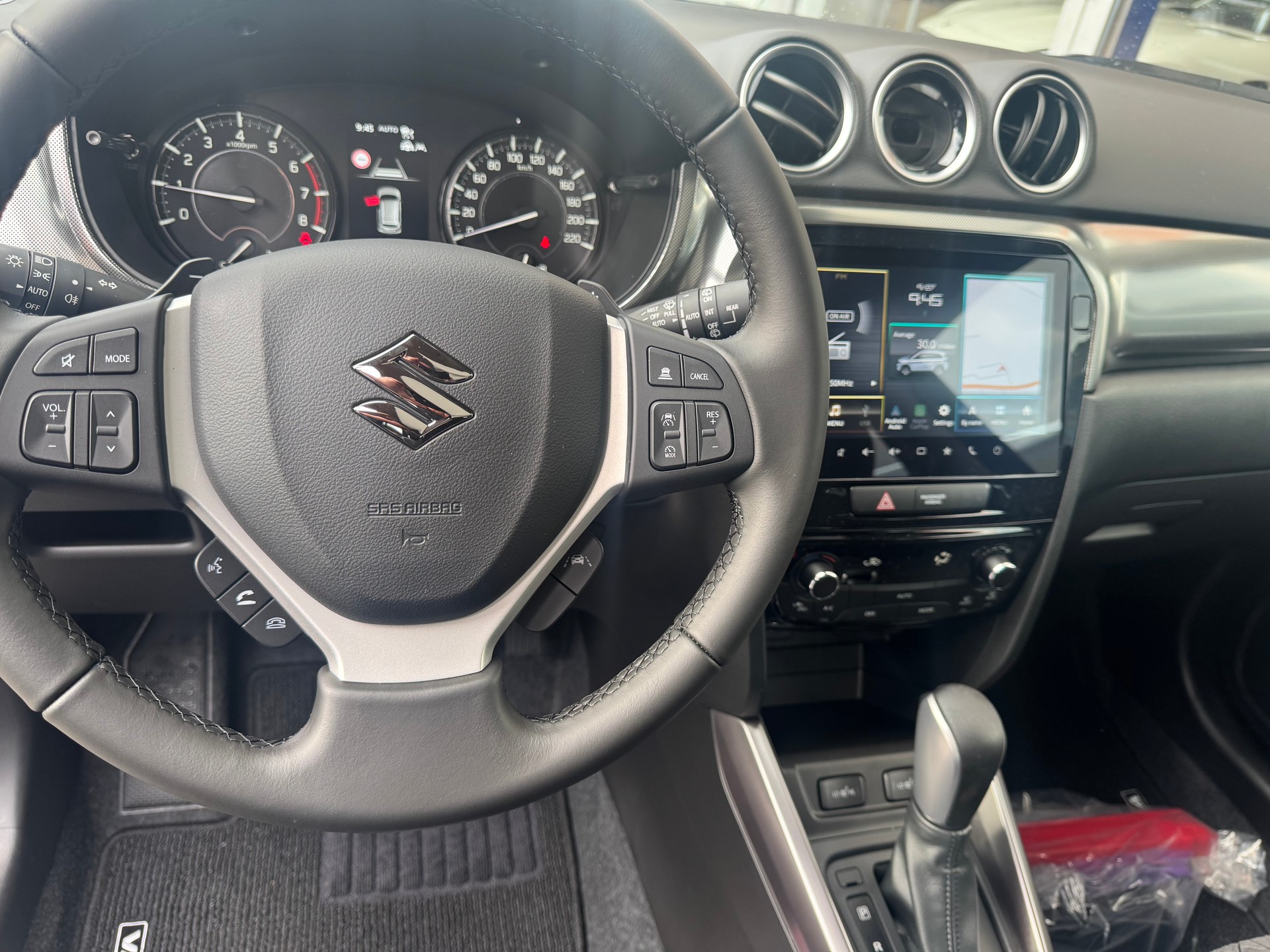 SUZUKI Vitara 1.4 Boosterjet Compact Top 4x4 Hybrid Automatic-image-5
