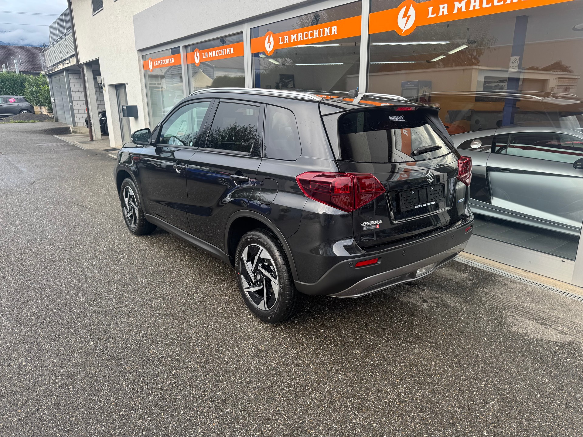 SUZUKI Vitara 1.4 Boosterjet Compact Top 4x4 Hybrid Automatic-showroom-element-3