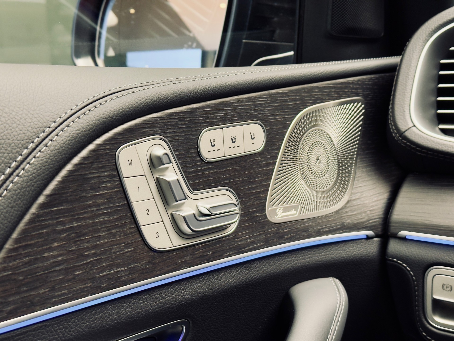 MERCEDES-BENZ GLE 400 e 4Matic 9G-Tronic-image-17
