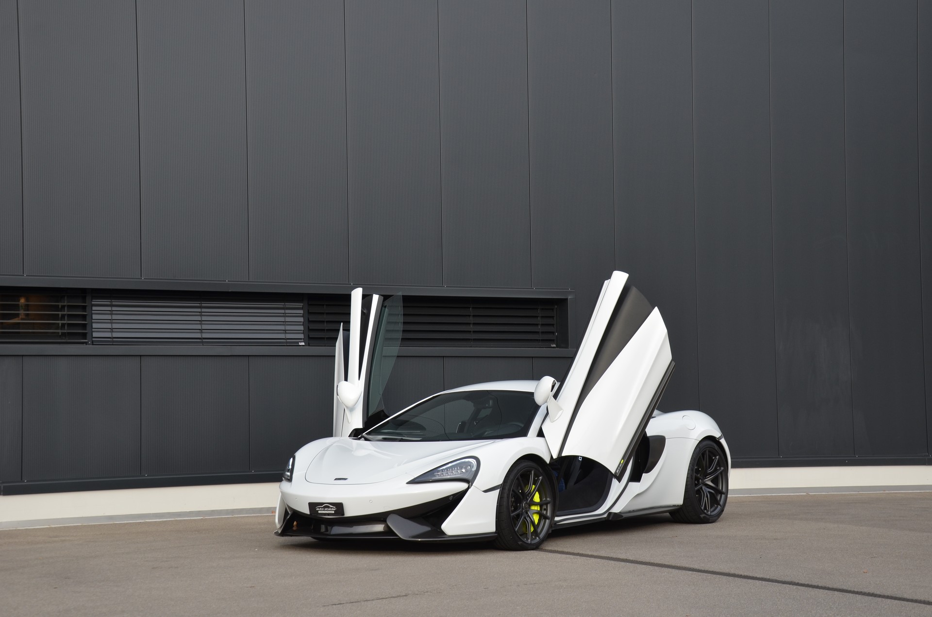 McLAREN 570S Coupé 3.8 V8 SSG-showroom-element-2