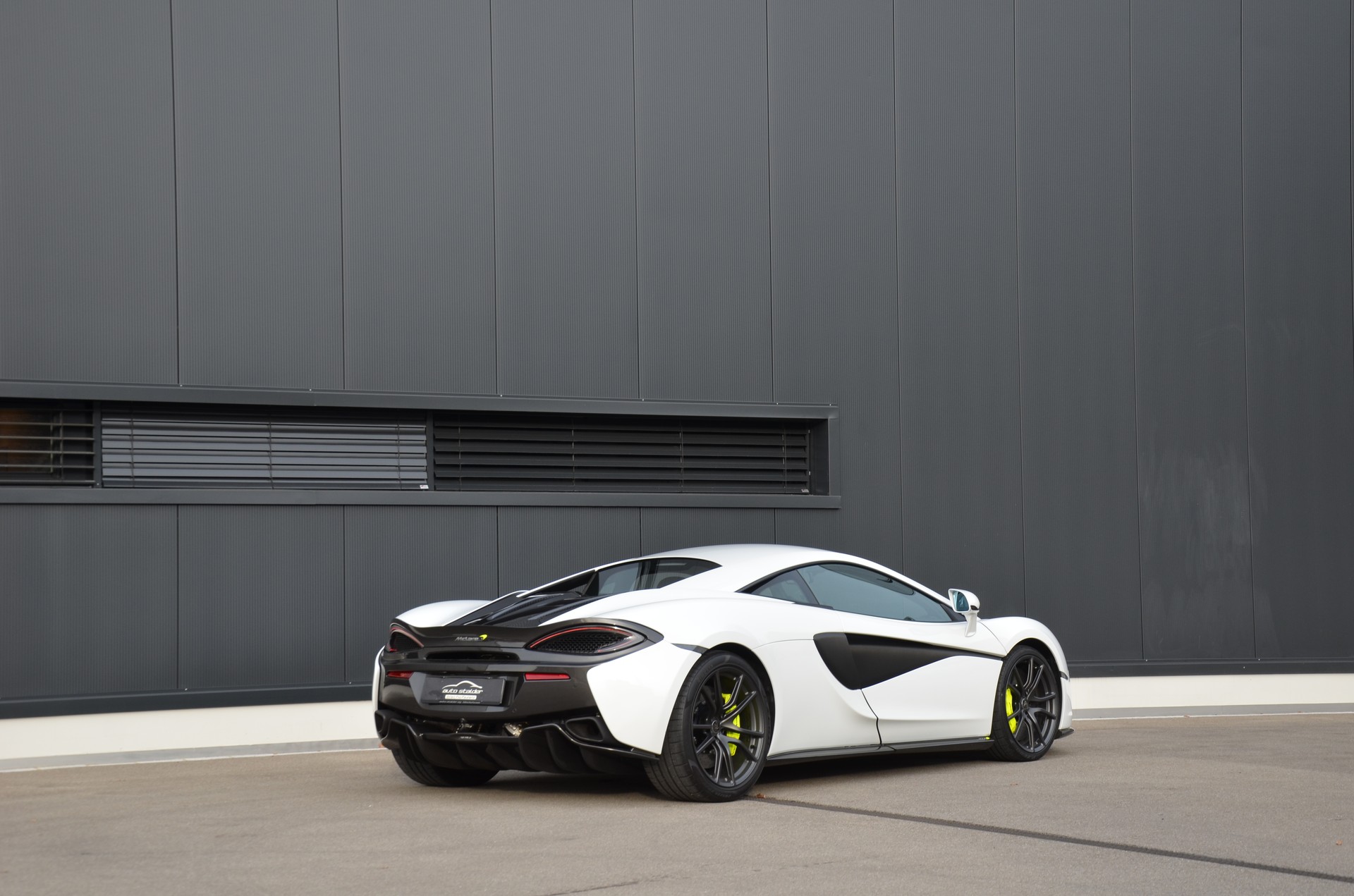 McLAREN 570S Coupé 3.8 V8 SSG-showroom-element-3