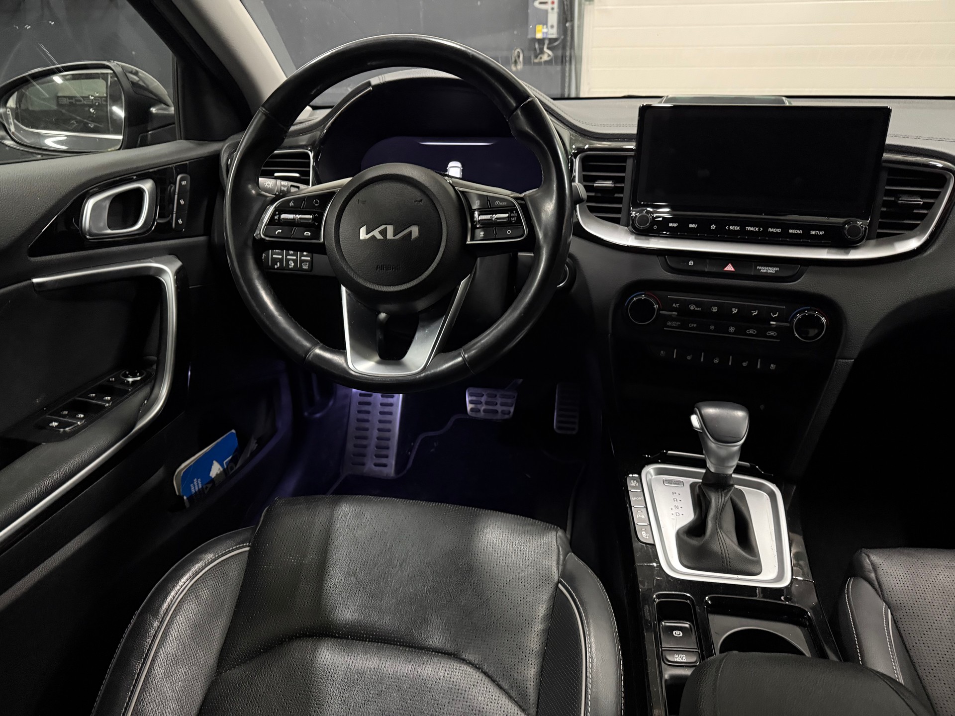 KIA Xceed 1.6 GDi Plug-in Hybrid Style DCT-image-6