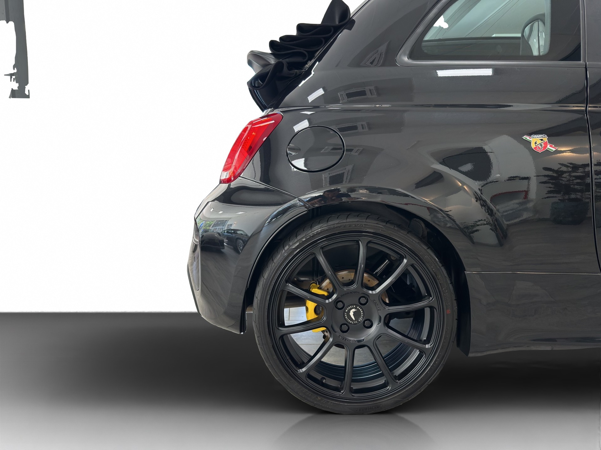 FIAT 695C 1.4 16V Turbo Abarth Competizione Dualogic-image-11