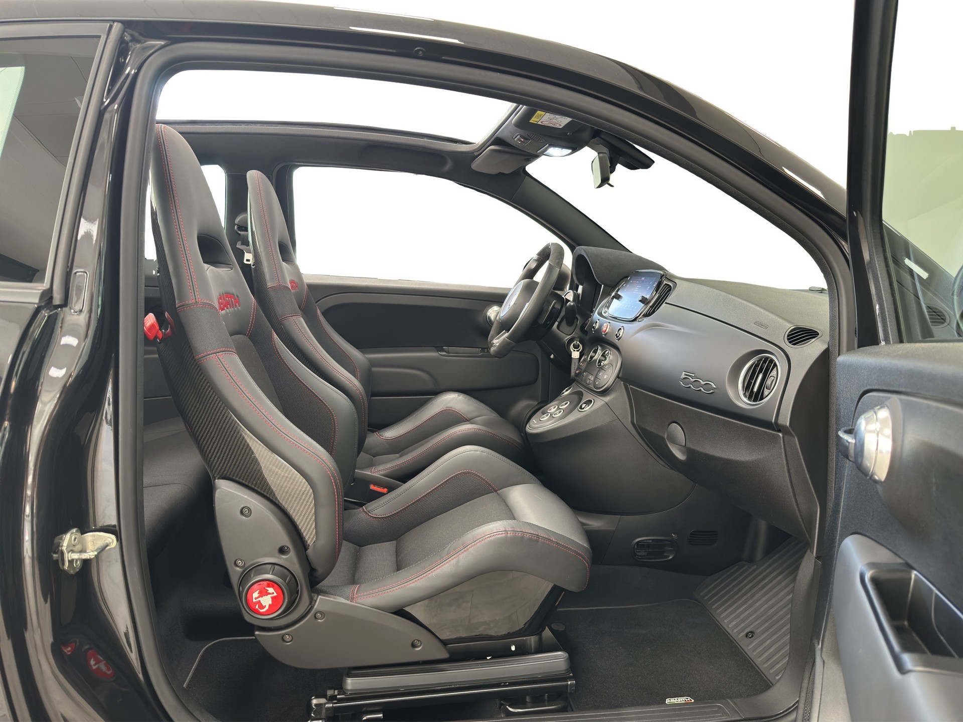 FIAT 695C 1.4 16V Turbo Abarth Competizione Dualogic-image-7