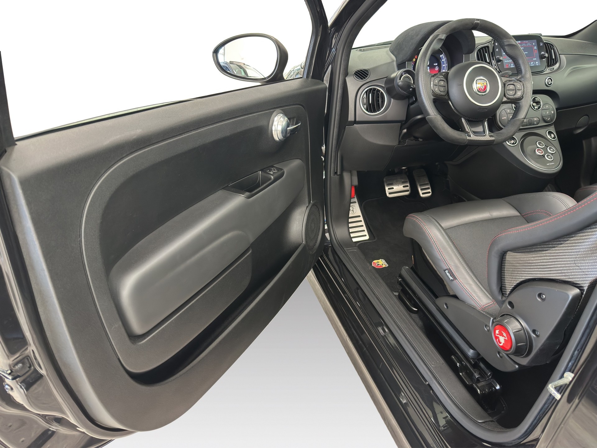 FIAT 695C 1.4 16V Turbo Abarth Competizione Dualogic-image-19