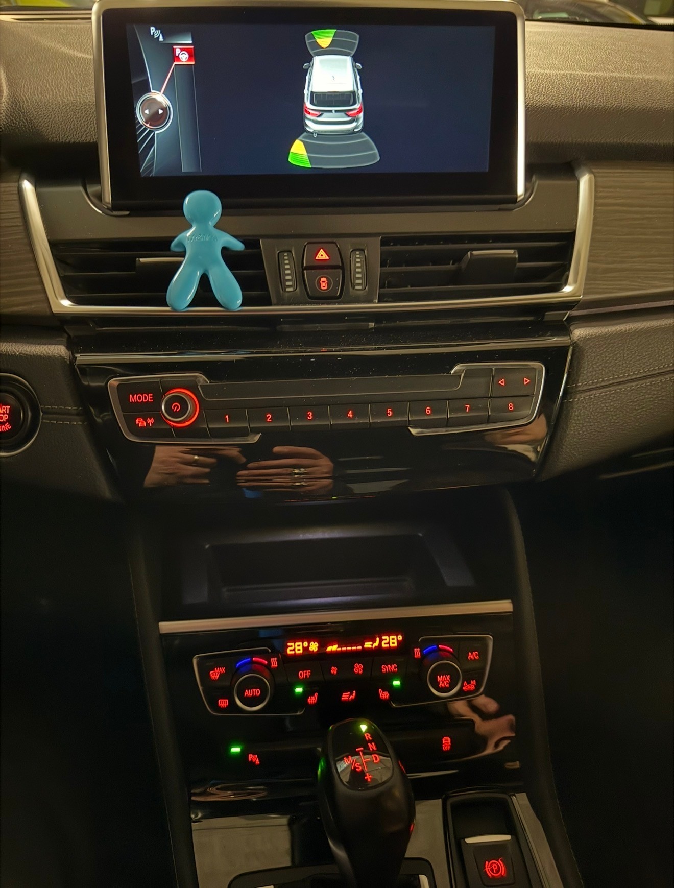 BMW 220i Gran Tourer Luxury Line Steptronic-7 SITZPLÄTZE - Frisch MFK,Service,1Jahr GARANTIE-Neue Bremsen vorne und hinten-image-10
