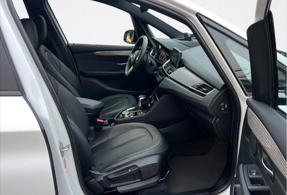 BMW 220i Gran Tourer Luxury Line Steptronic-7 SITZPLÄTZE - Frisch MFK,Service,1Jahr GARANTIE-Neue Bremsen vorne und hinten-image-13