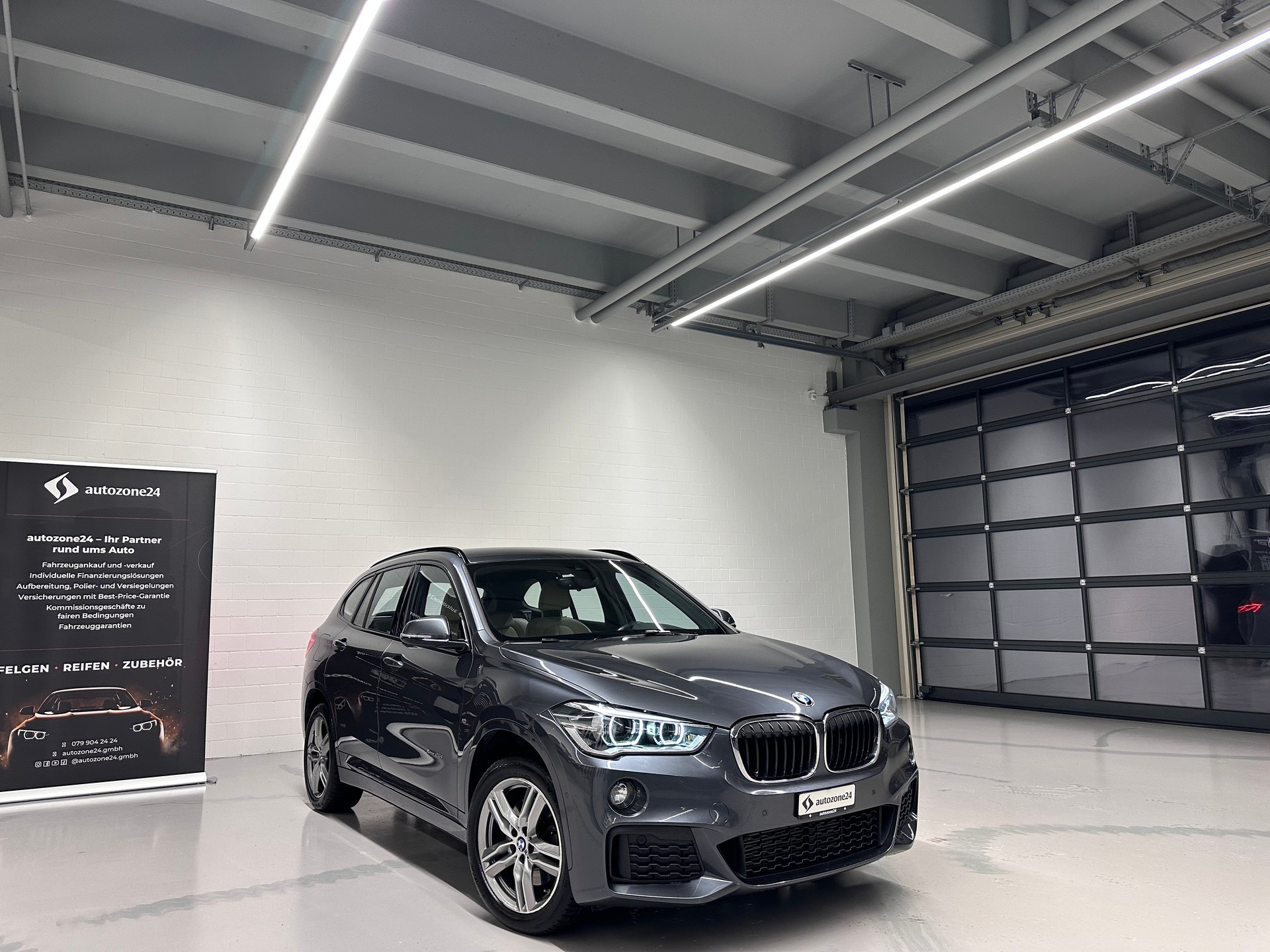 BMW X1 25i xDrive M-Sport *CH-Auto*Lückenlose Servicehistorie bei BMW*Frisch ab MFK*-showroom-element-3