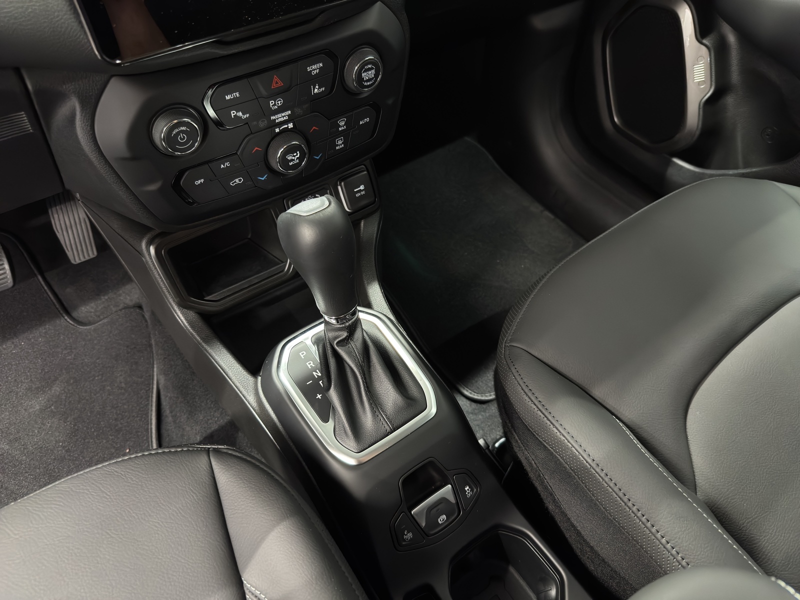 JEEP Renegade 1.5 Turbo Summit-image-13