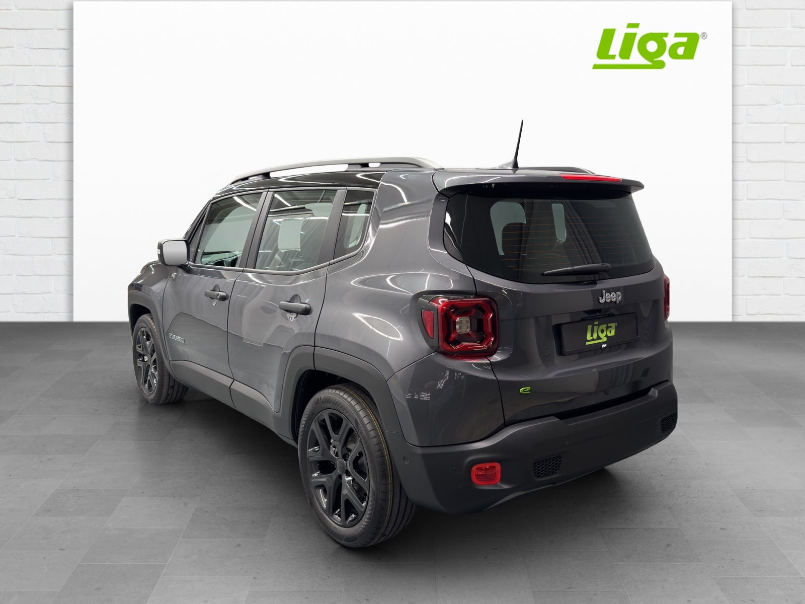 JEEP Renegade 1.5 Turbo Summit-showroom-element-3