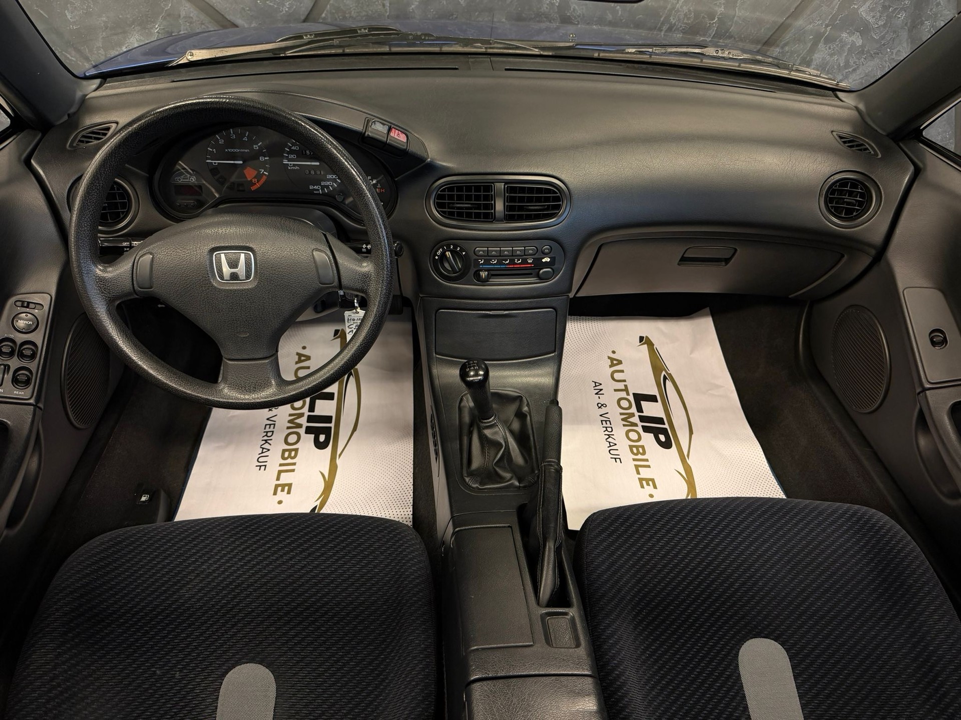 HONDA CRX 1.6i-16 V-TEC ESi-image-8