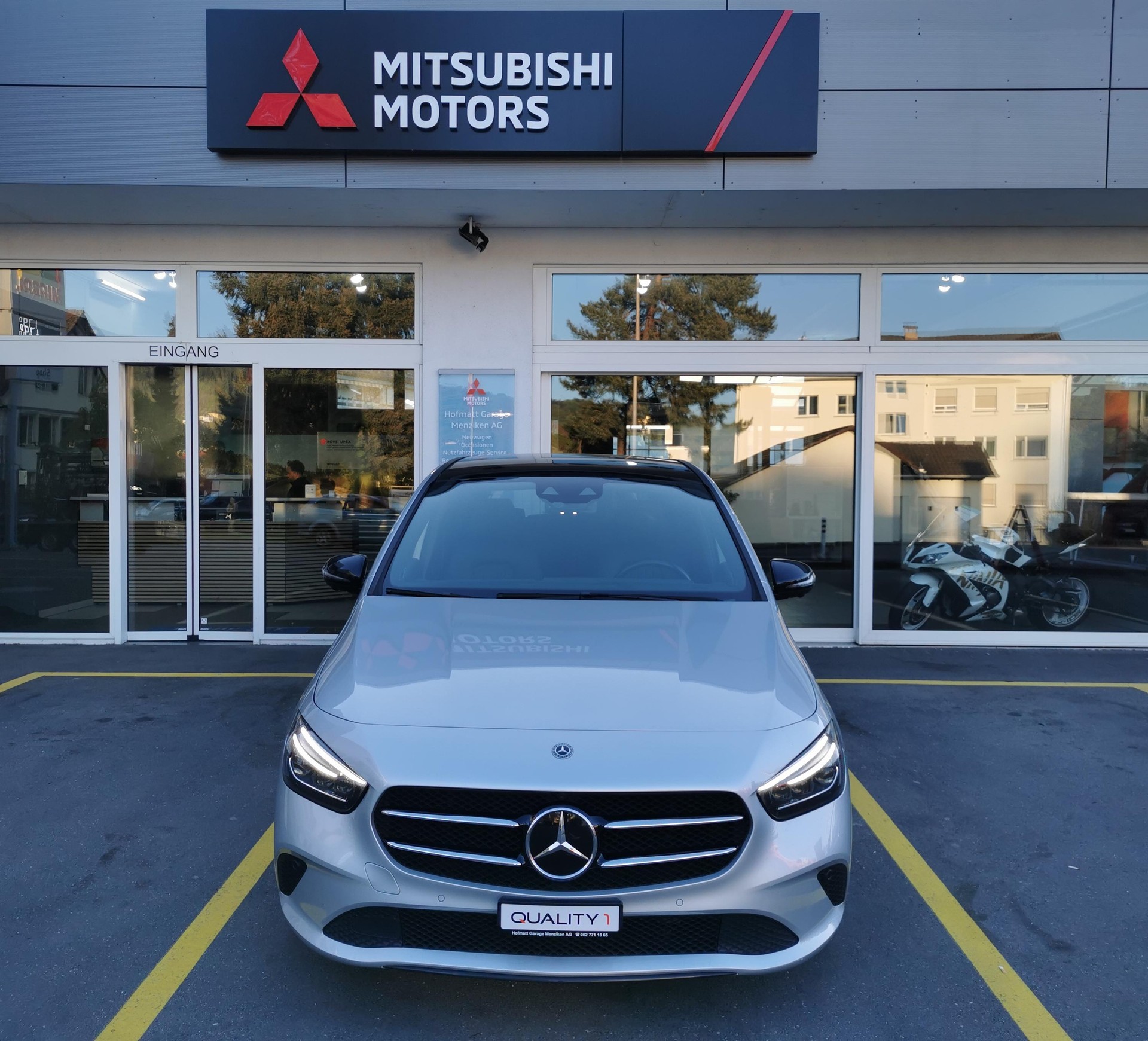 MERCEDES-BENZ B 200 d Night Line