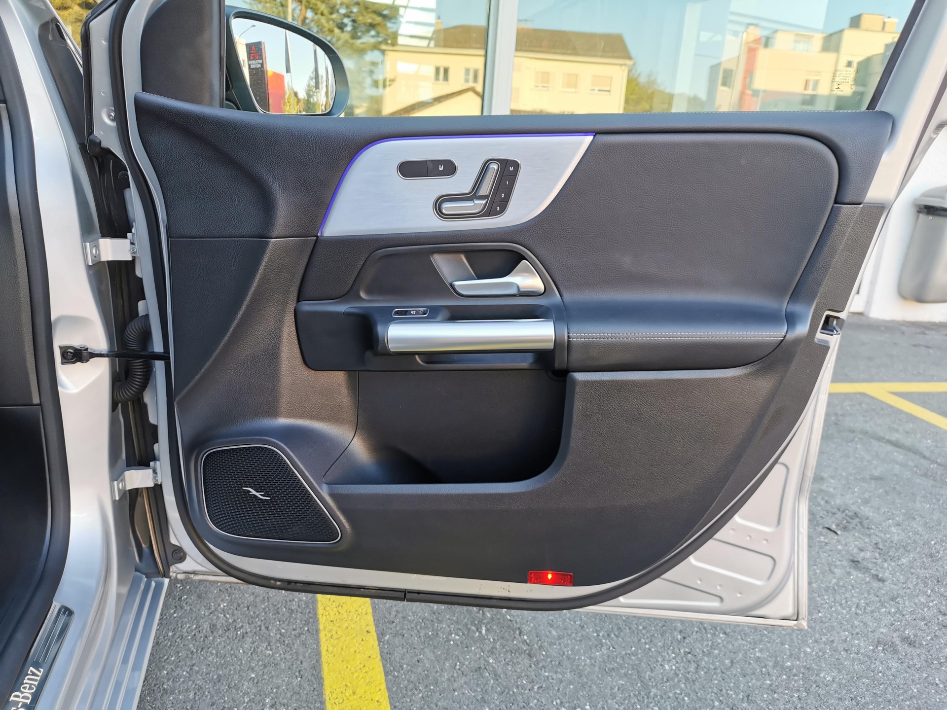 MERCEDES-BENZ B 200 d Night Line-image-13