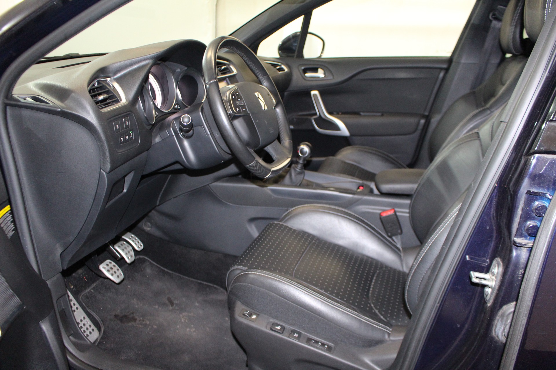 DS AUTOMOBILES DS4 1.6 THP 210 Sport Chic-image-6