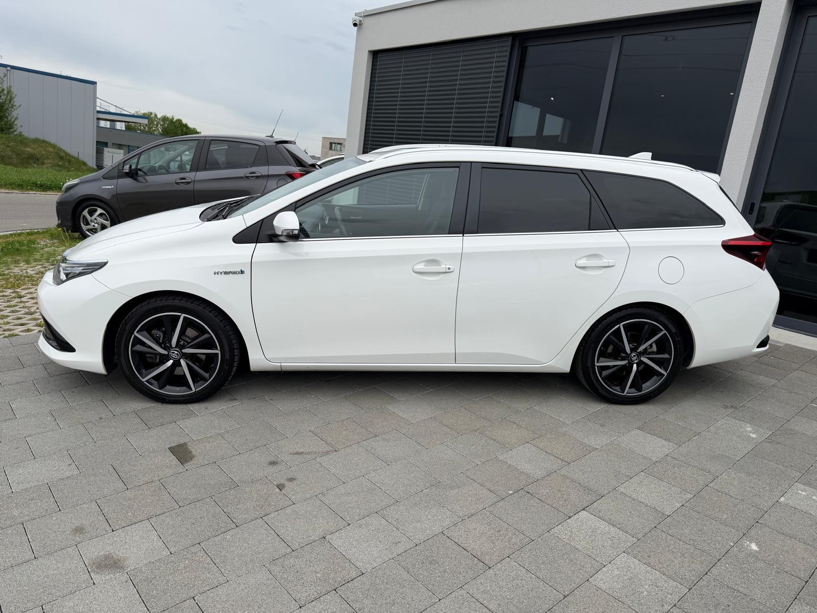 TOYOTA Auris Touring Sports 1.8 HSD Trend-image-25