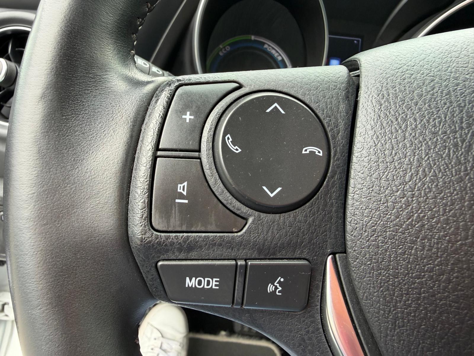 TOYOTA Auris Touring Sports 1.8 HSD Trend-image-17