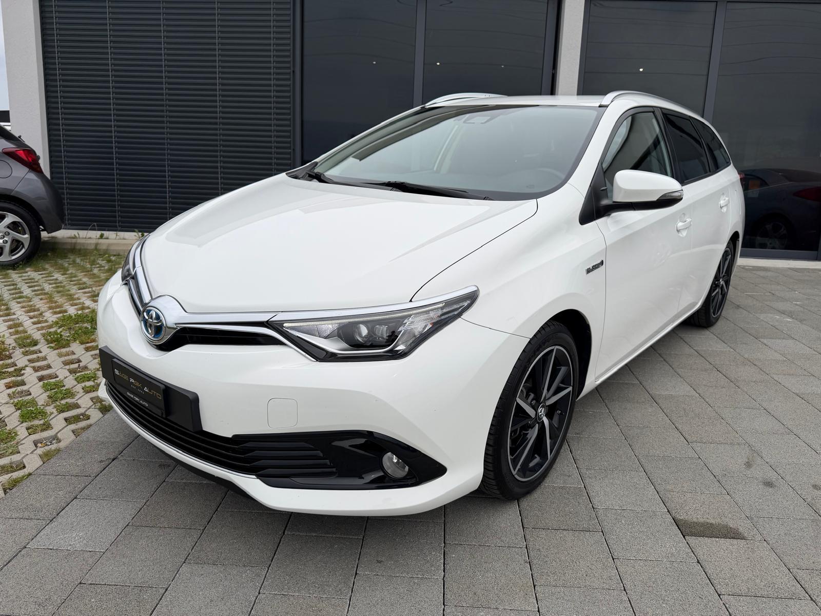 TOYOTA Auris Touring Sports 1.8 HSD Trend
