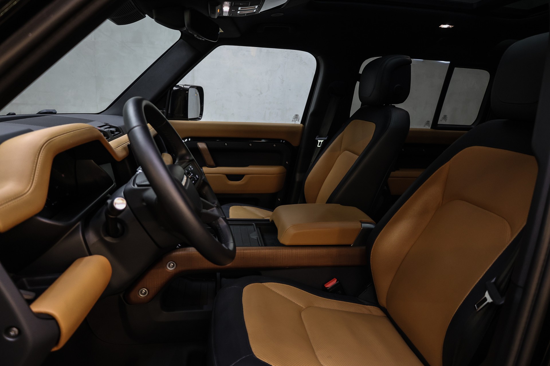 LAND ROVER Defender 110 3.0 D I6 300 X-Dynamic HSE-image-20